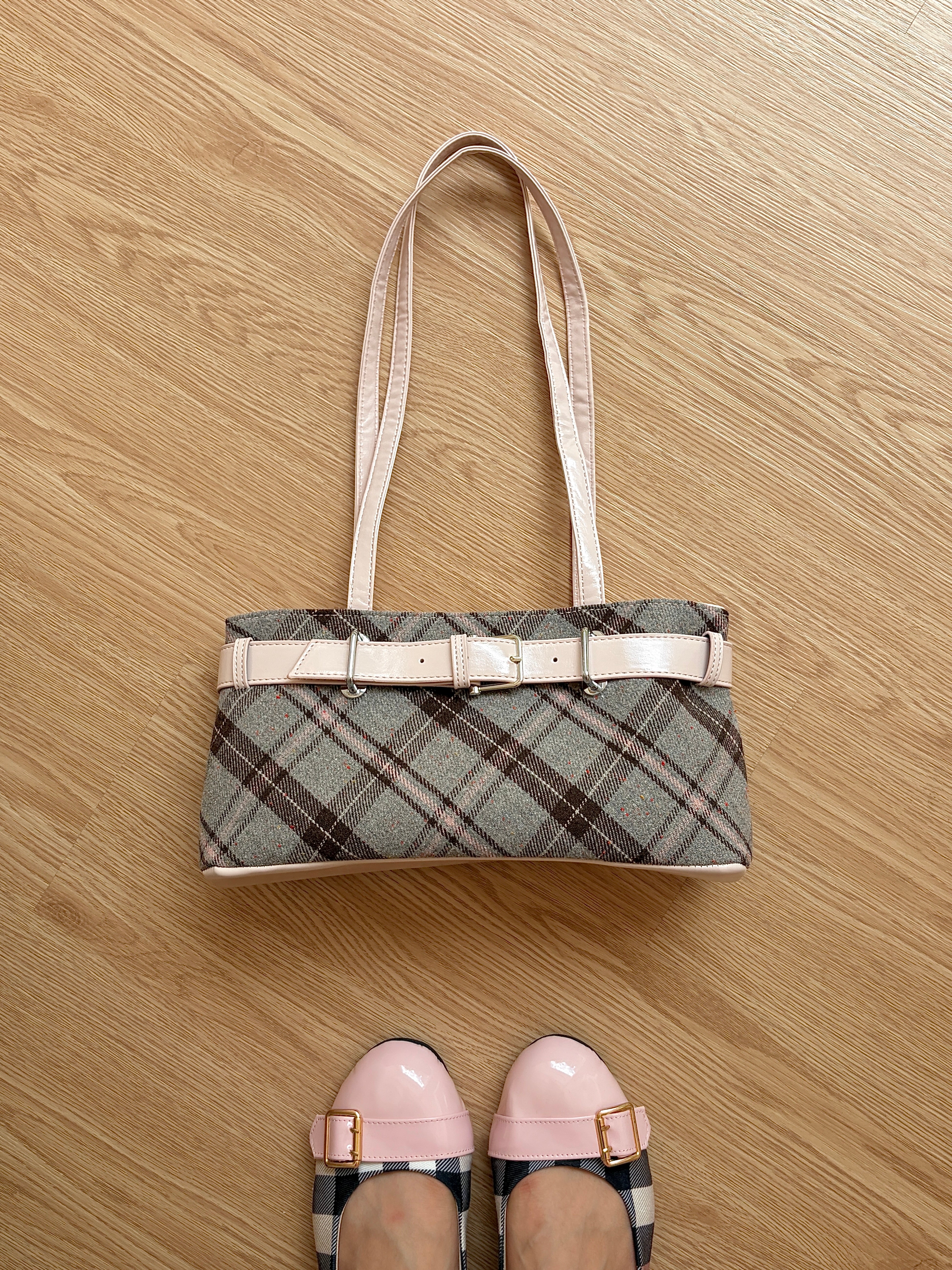 Dolly Check Bag