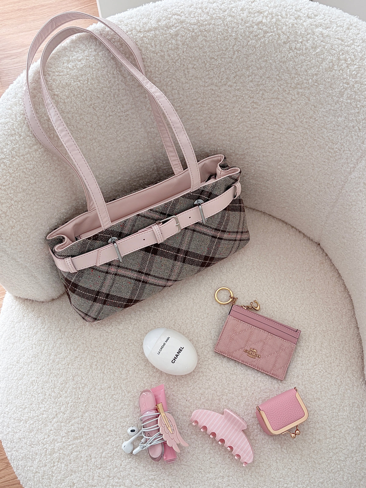Dolly Check Bag