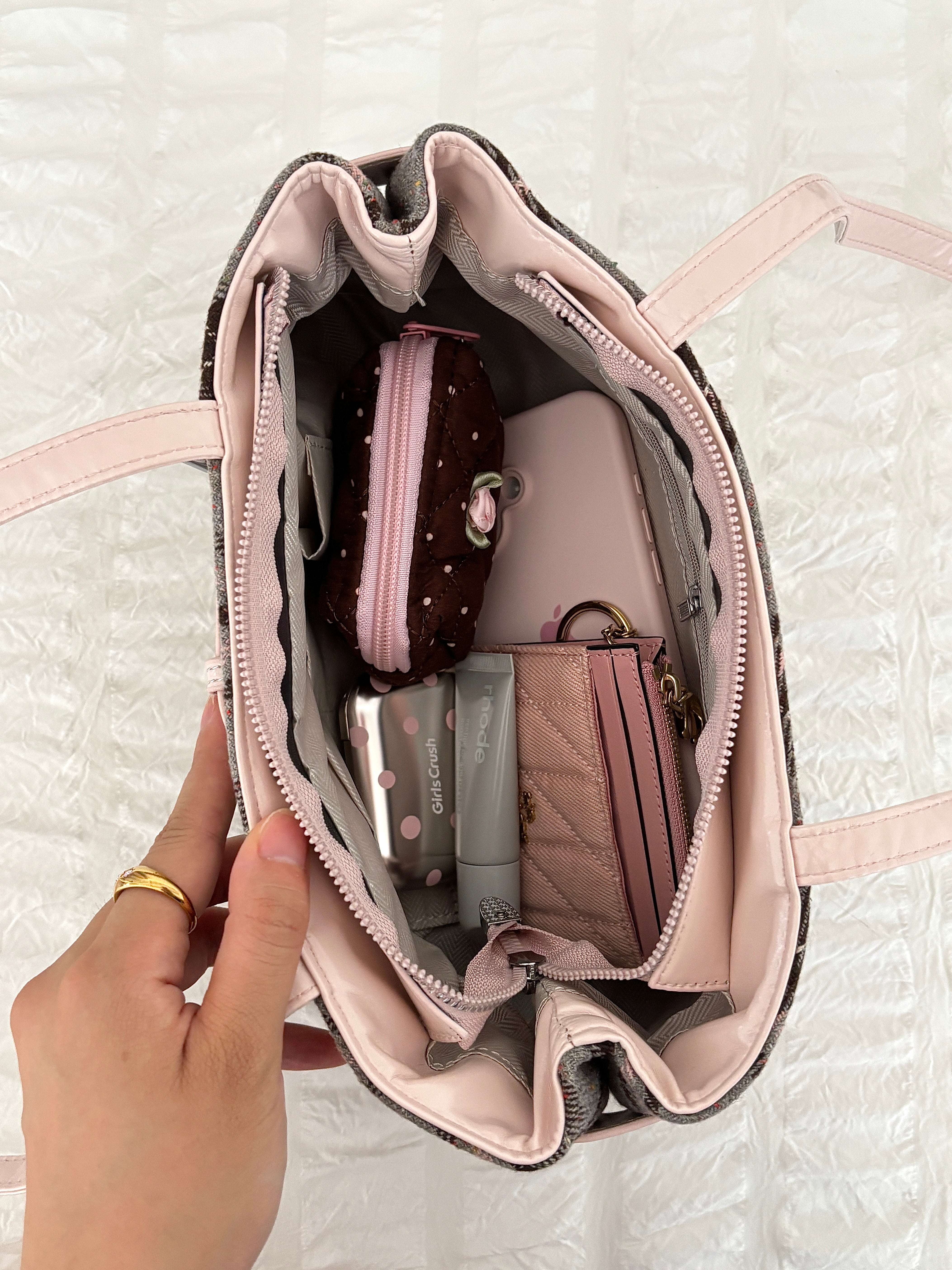 Dolly Check Bag