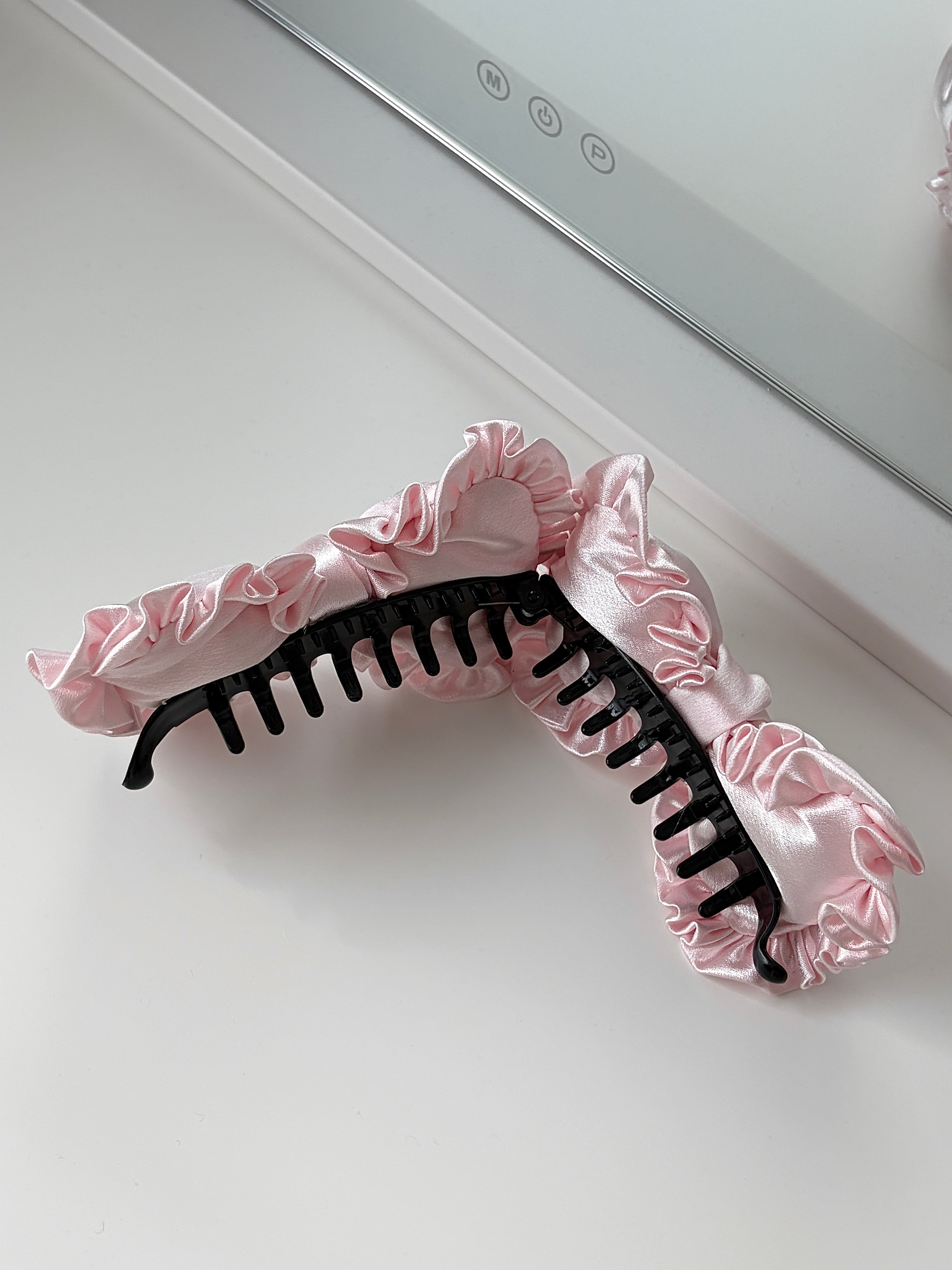 Lola Bow Banana Clip