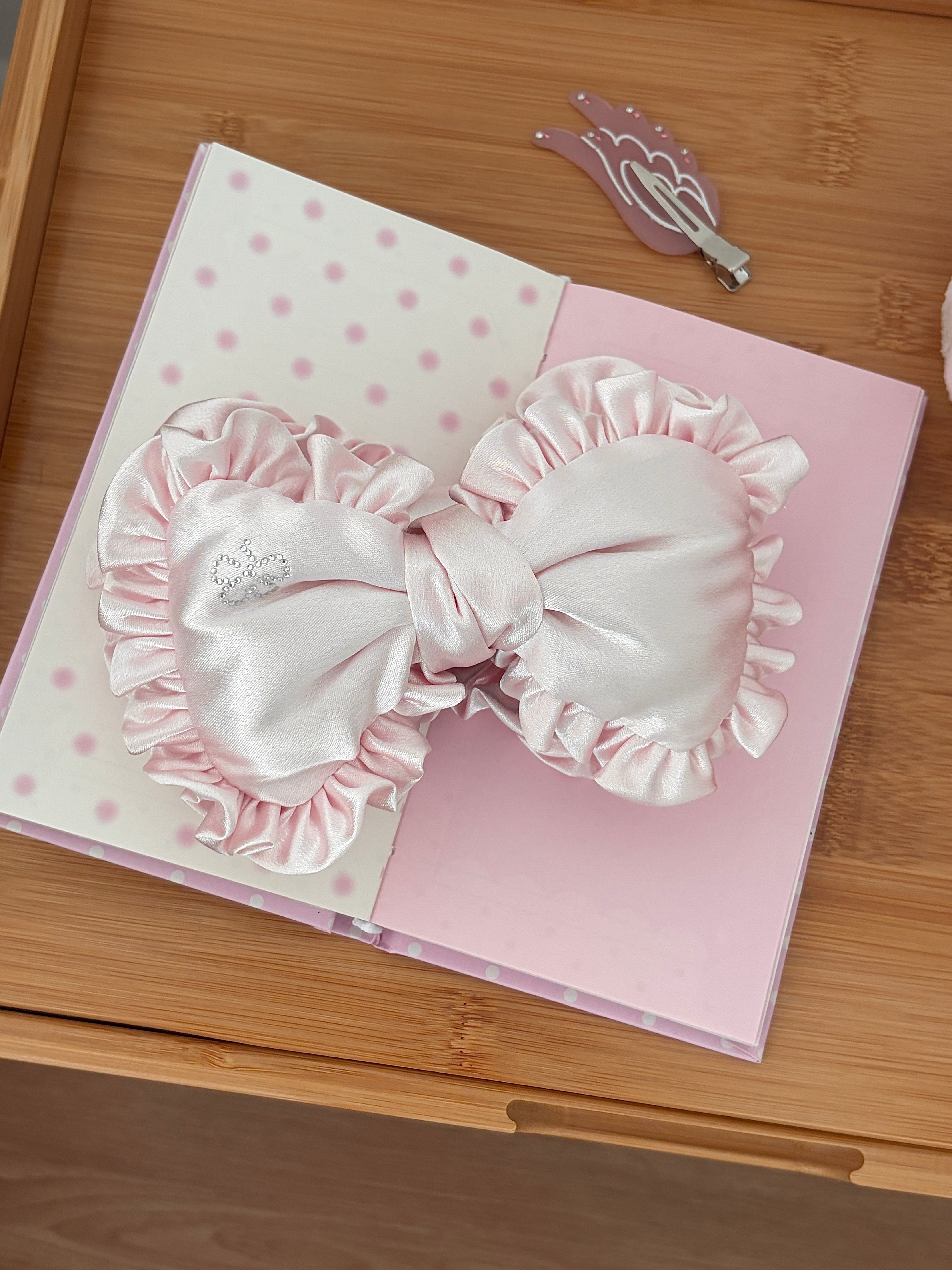 Lola Bow Banana Clip