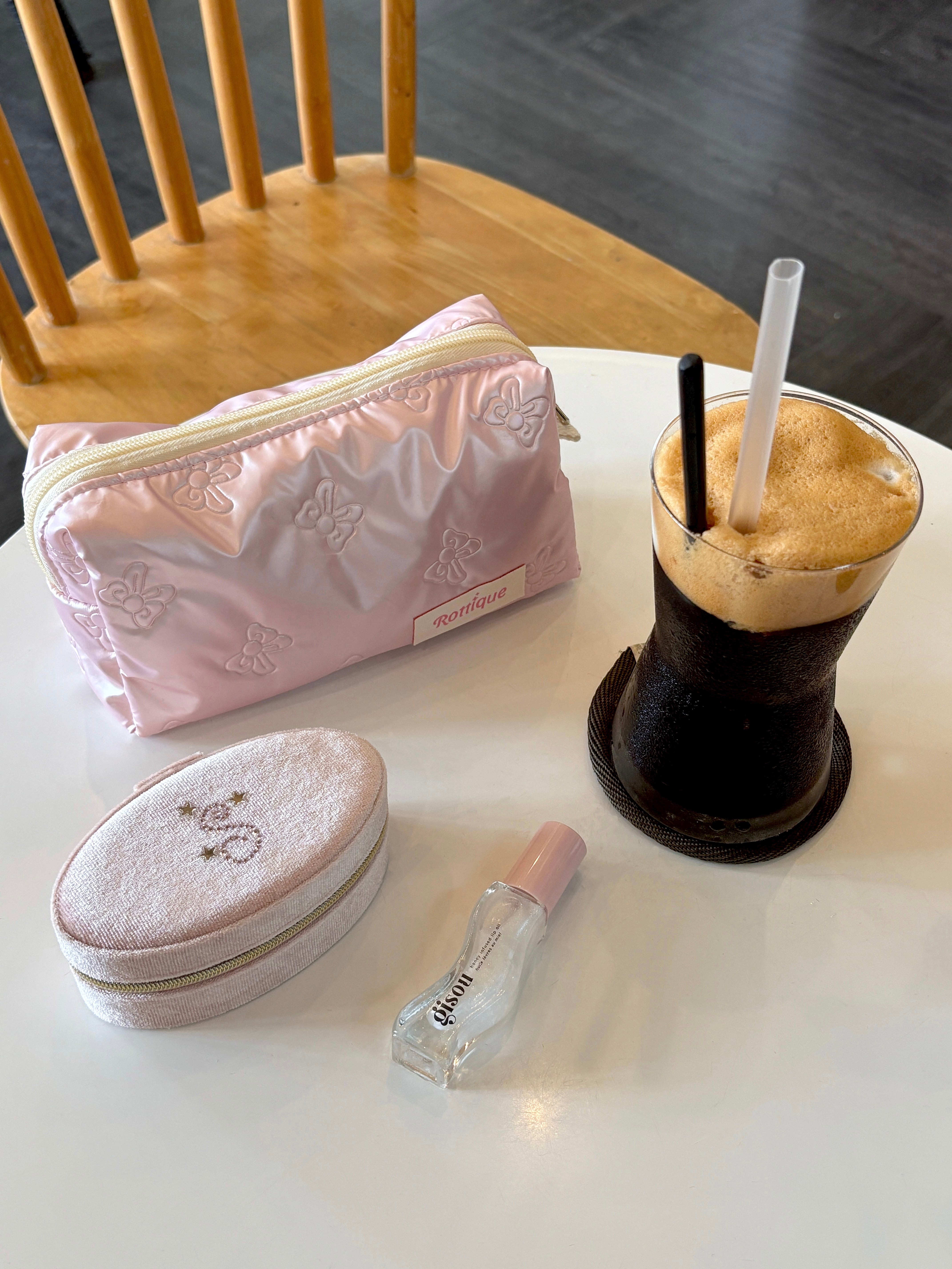 Mini Pufflet Bow Beauty Bag