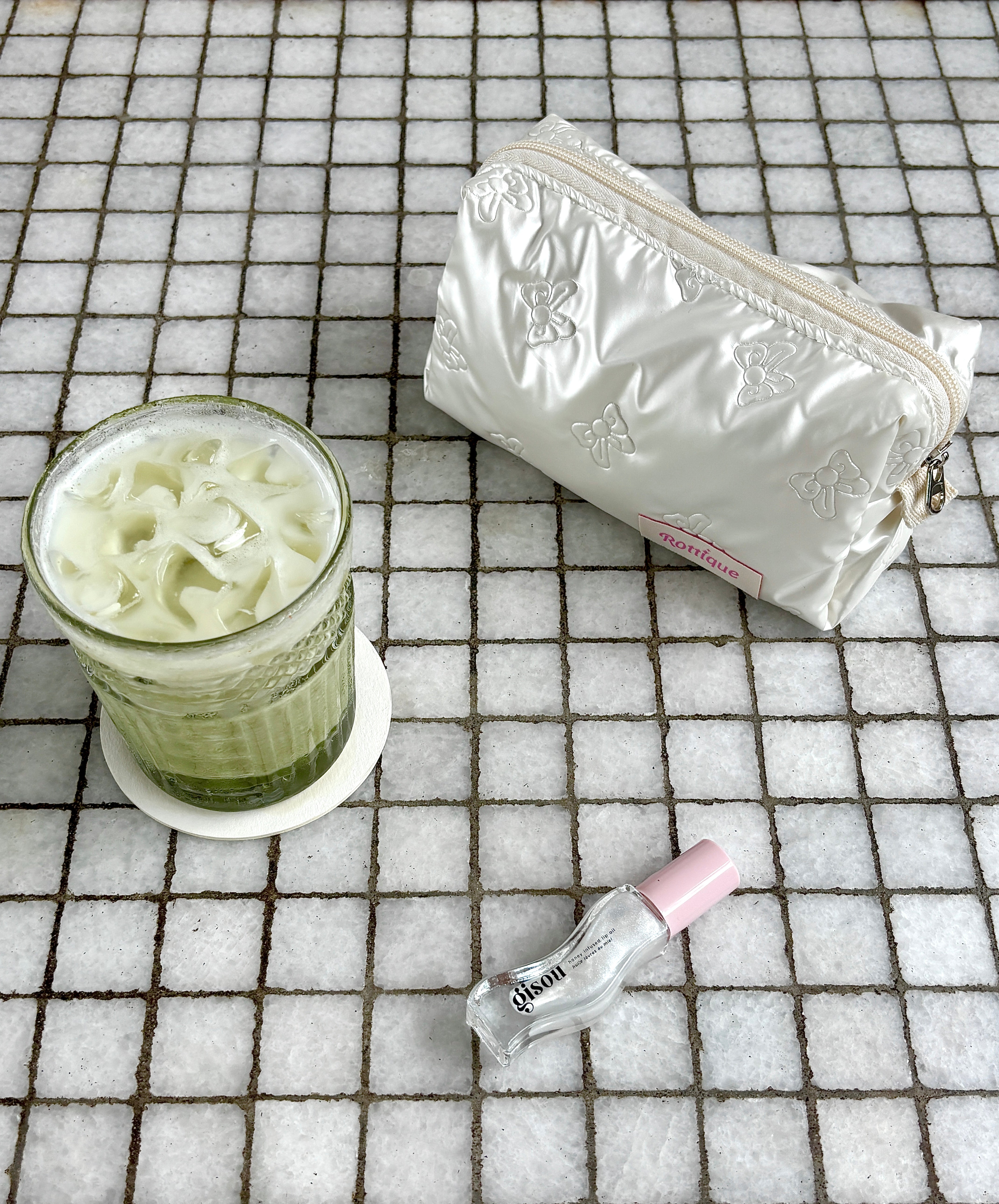 Mini Pufflet Bow Beauty Bag